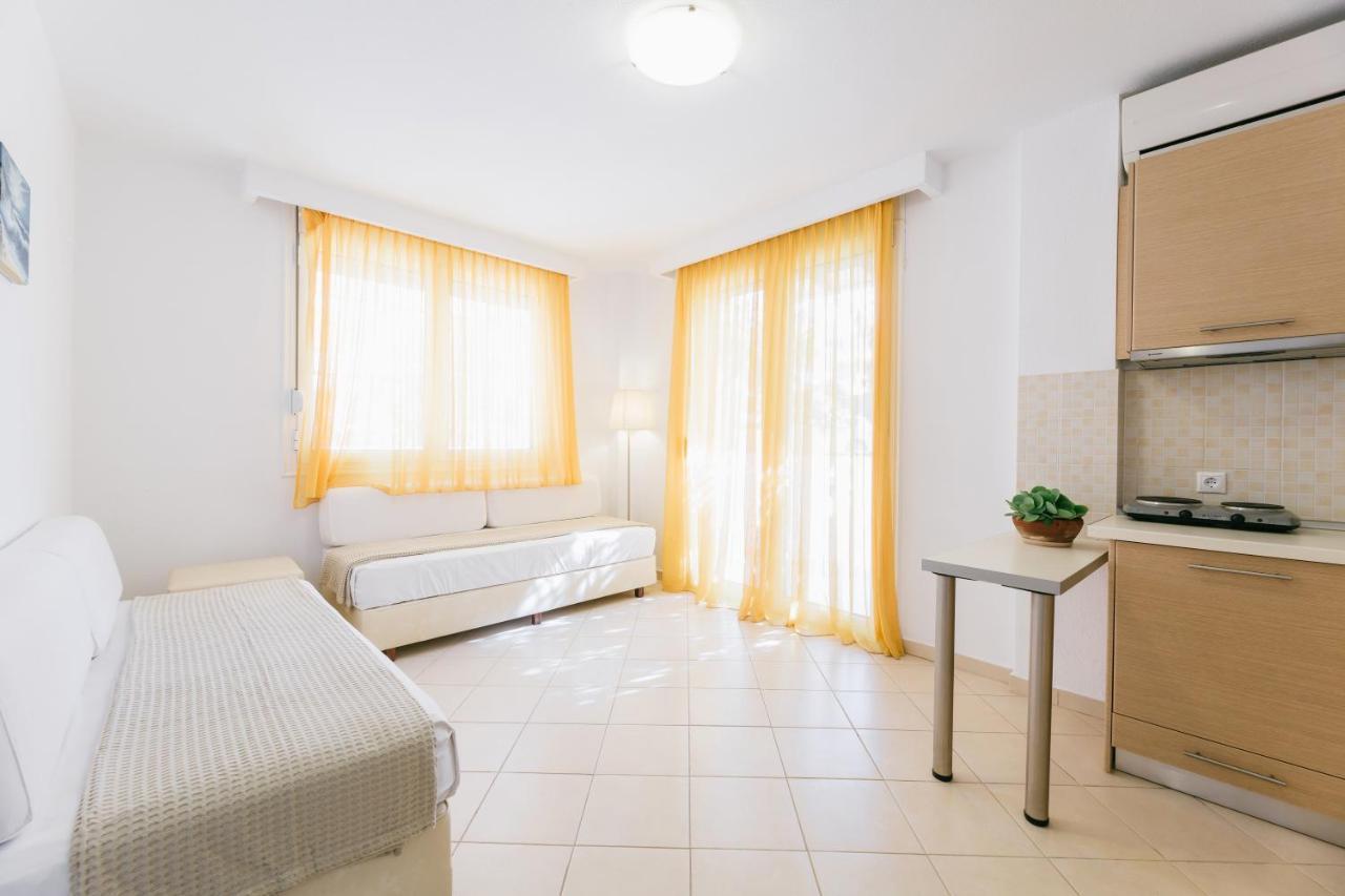 Anastasia Apartments ハニオティス エクステリア 写真