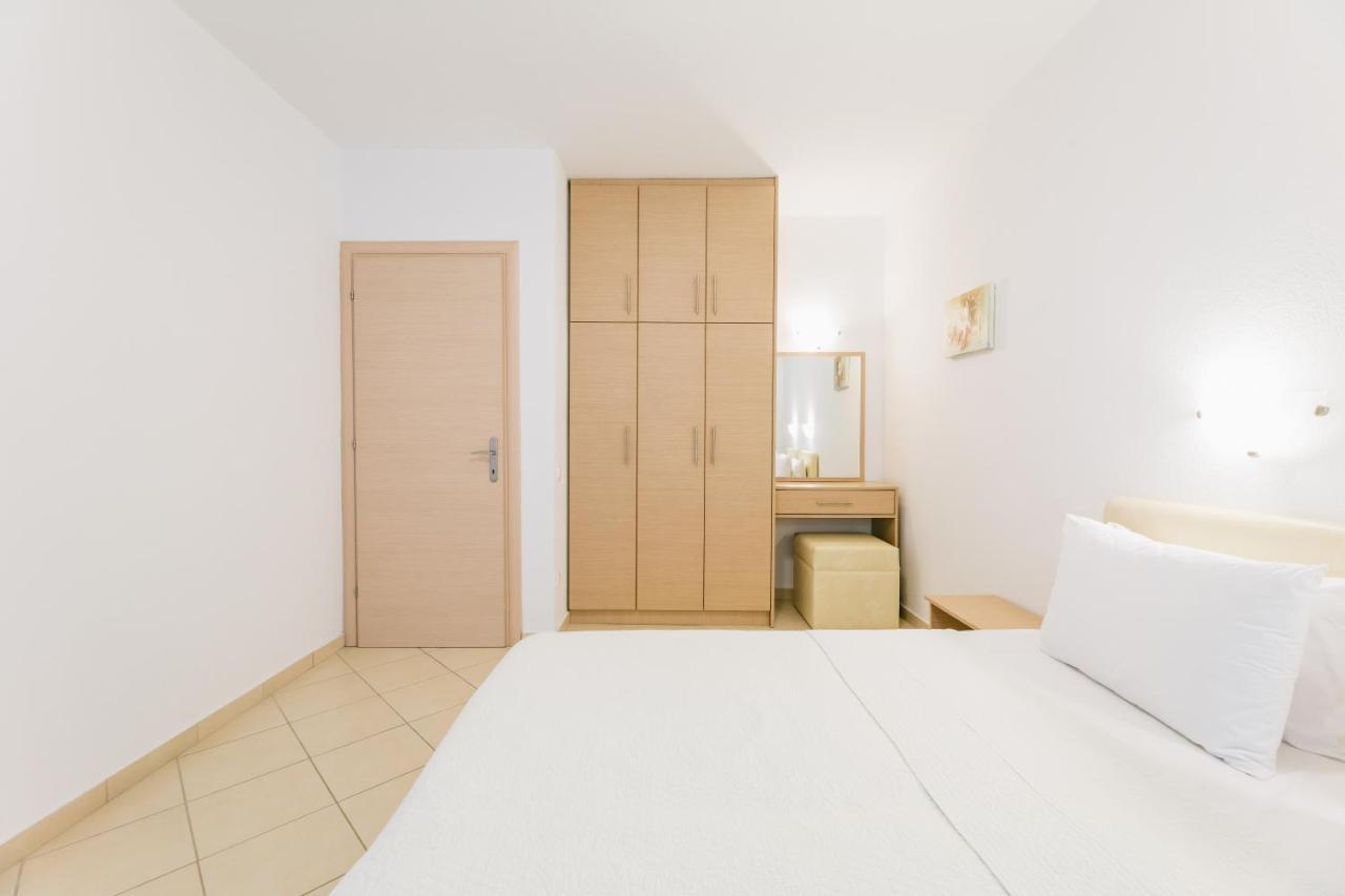Anastasia Apartments ハニオティス エクステリア 写真